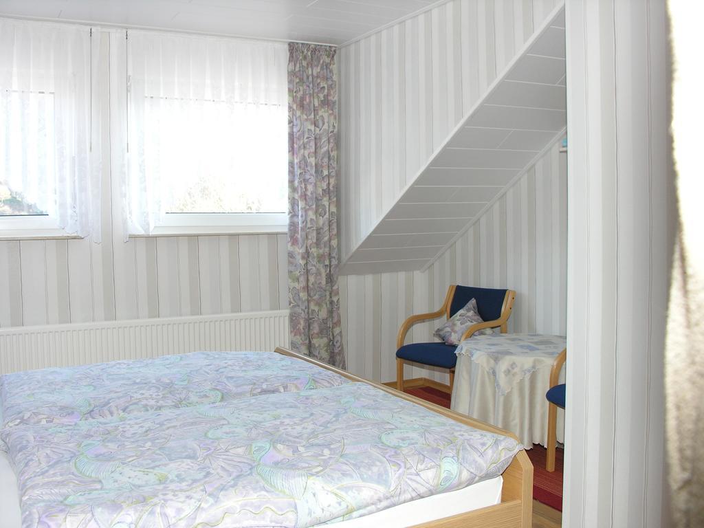 Weingut & Gaestehaus Mees Apartment Briedel Ngoại thất bức ảnh