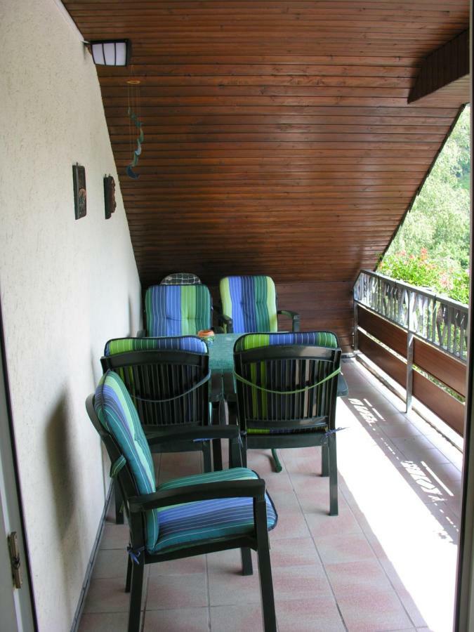 Weingut & Gaestehaus Mees Apartment Briedel Ngoại thất bức ảnh